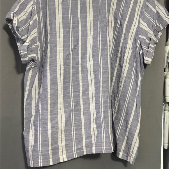 Eddie Bauer stripe  Shirt pre own  XL - Picture 8 of 8